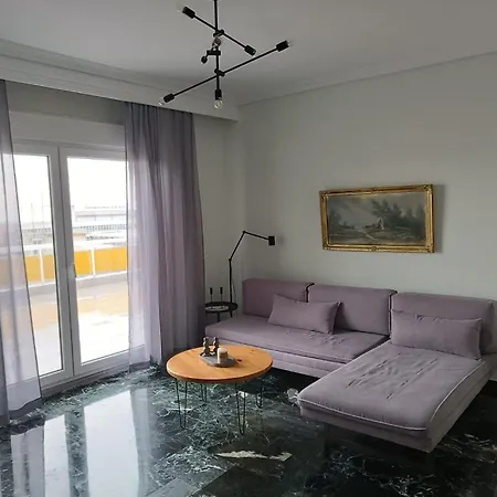 Penthouse Center *