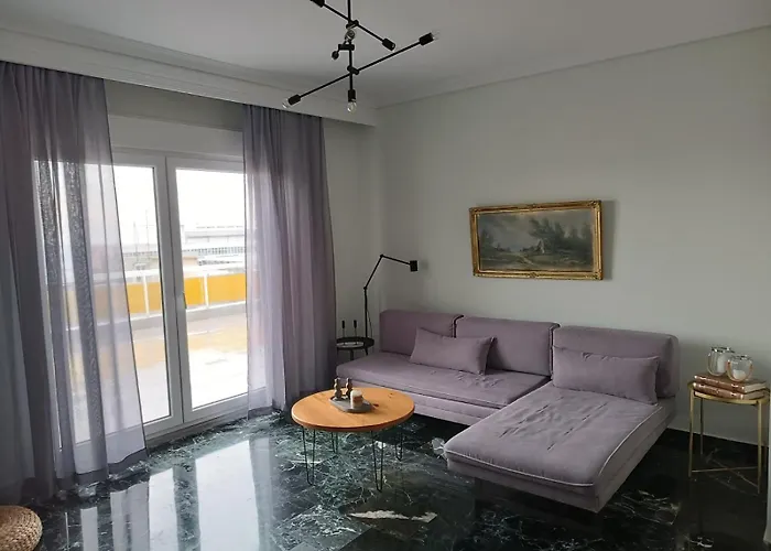 Penthouse Center *